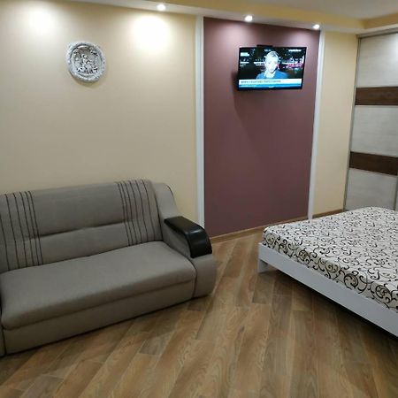 Apartments In The Center Maidan 리우네 외부 사진